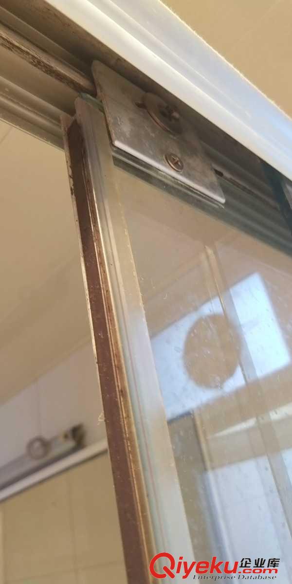 巴斯曼淋浴房維修 上海聯(lián)動門鋼絲繩脫落更換維修原始圖片3
