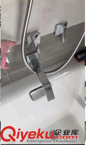上海漢斯格雅浴缸龍頭漏水維修