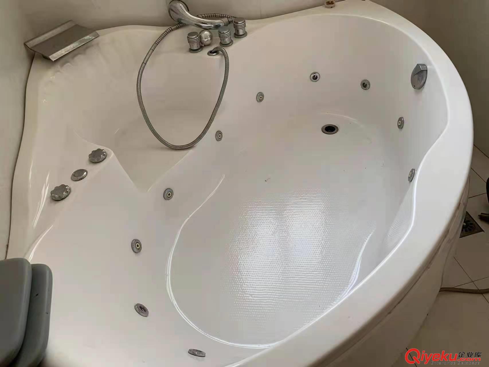 上海長寧區凱旋北路浴缸漏水維修