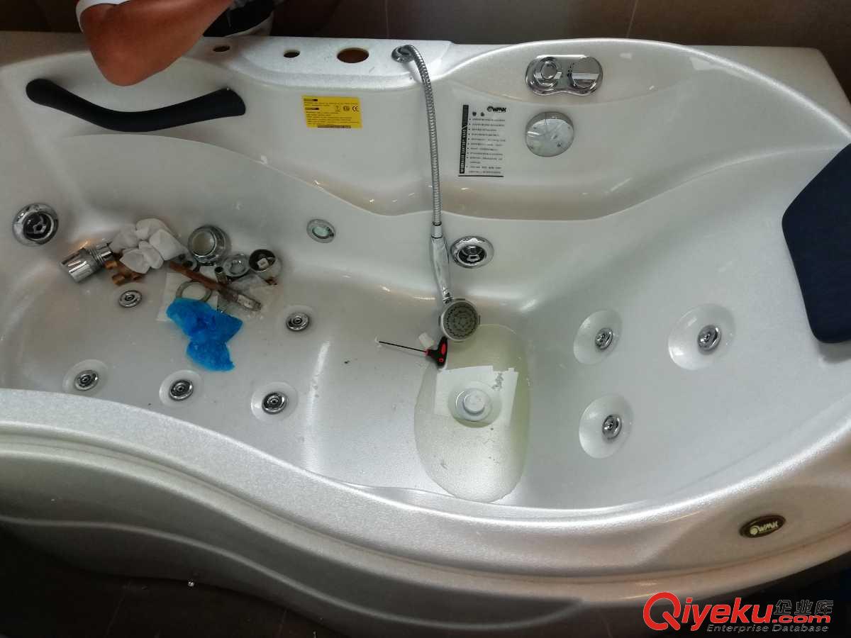 吉博力浴缸維修 上海青浦區維修浴缸漏水