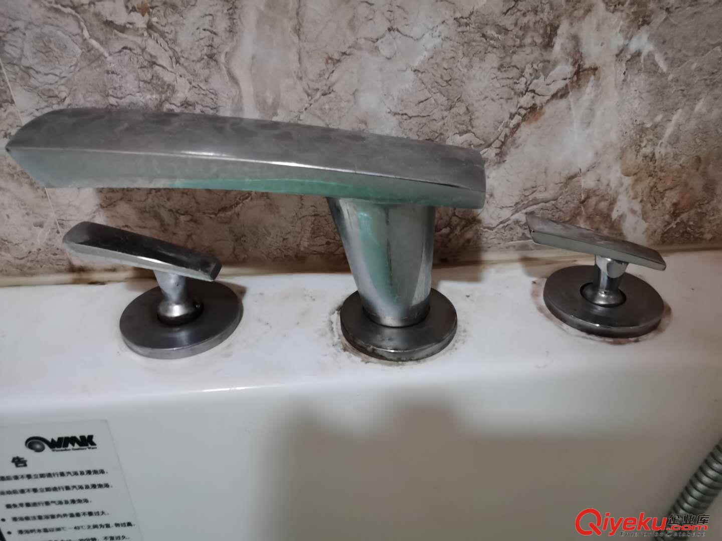 上海修理阿波羅浴缸水龍頭分水器漏水