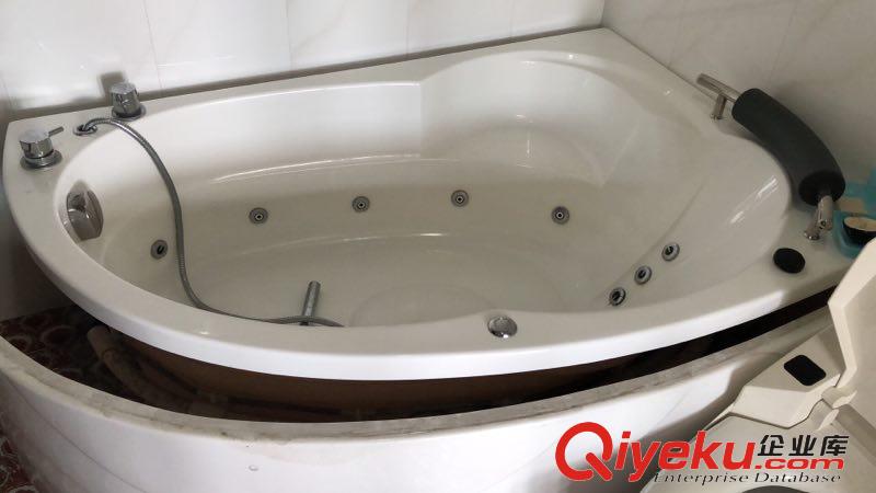 上海極可意浴缸維修 JACUZZI沖浪浴缸不啟動(dòng)修理 維修浴缸漏水原始圖片3