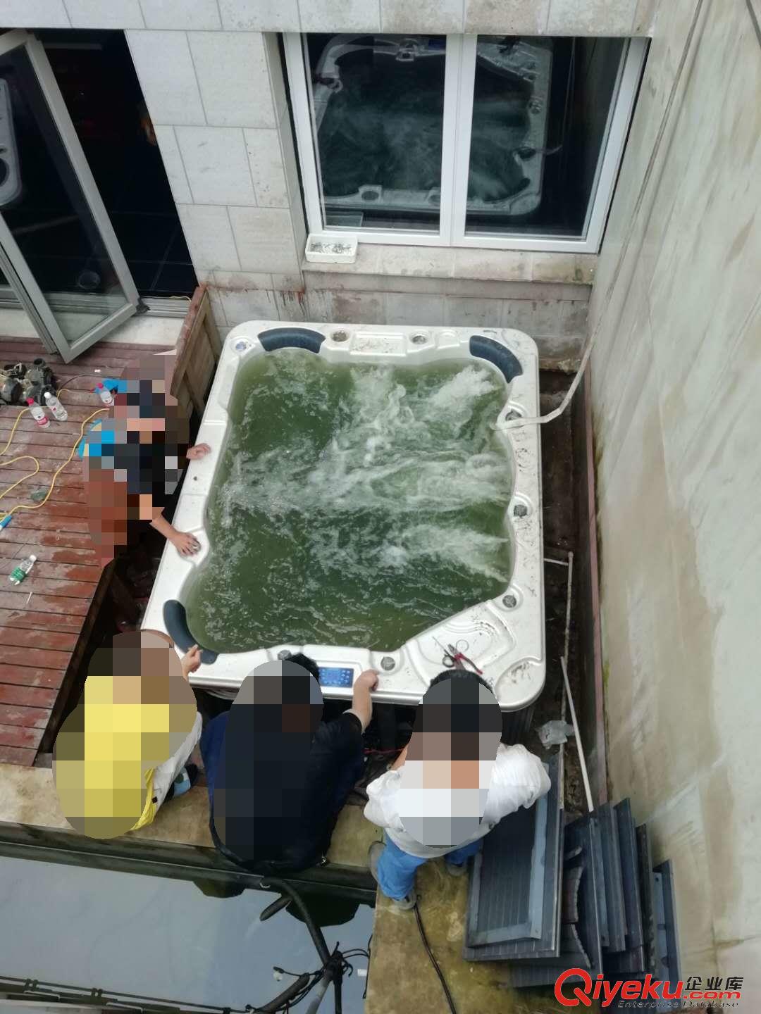 上海巴斯曼淋浴房維修  虹口區(qū)淋浴房移門維修  淋浴房滑輪鉸鏈更換