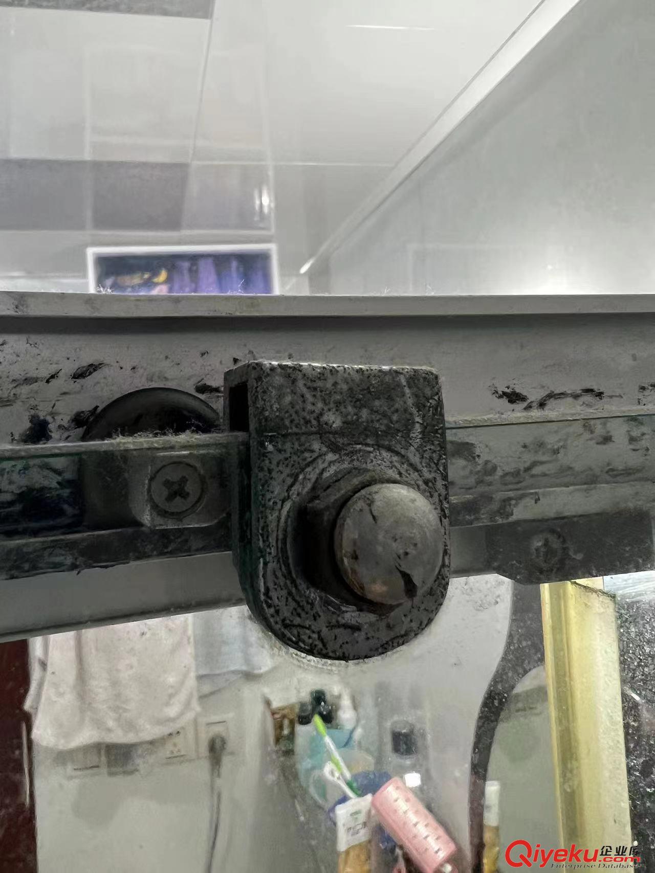 上海通臣淋浴房維修下滑輪原始圖片3