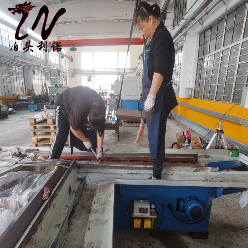 機床導軌刮研鏟刮鏟花廠家機床維修精度修理恢復