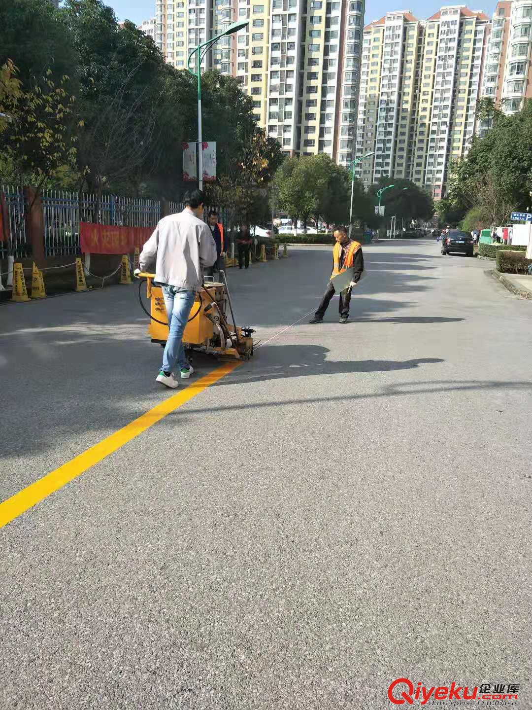 供應(yīng)蘇州順路HX01停車場(chǎng)車位畫線價(jià)格 畫一個(gè)車位什么價(jià)格原始圖片3