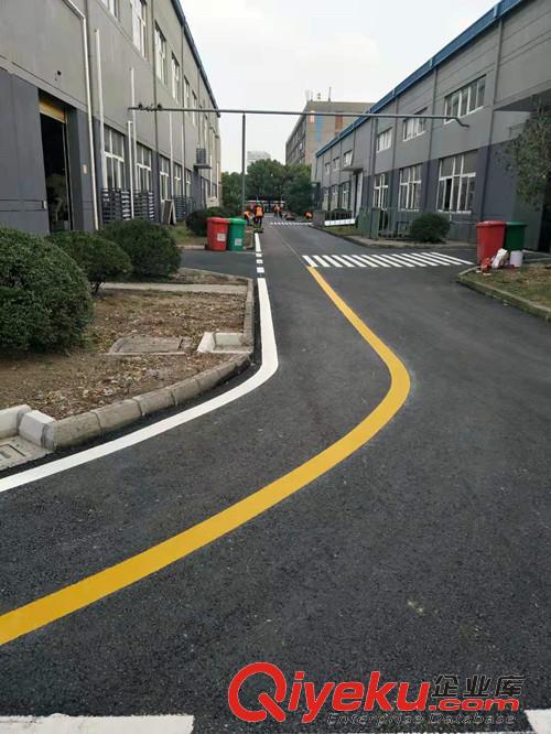 供應(yīng)蘇州順路交通HX02車行道、行車道、人車分離標志線畫線價格