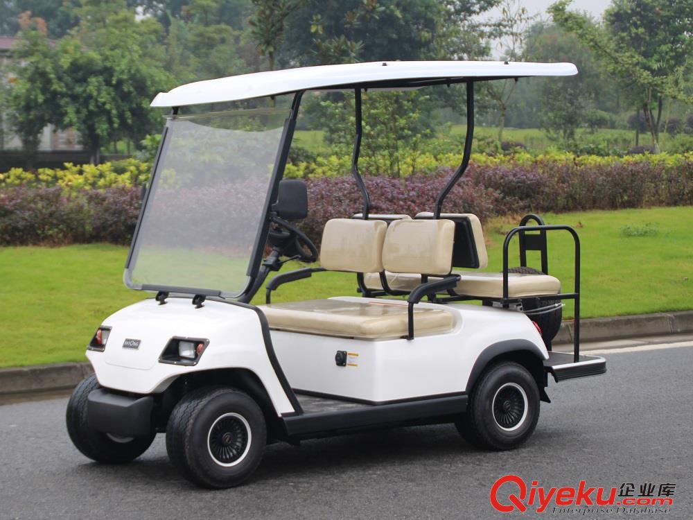 4座高爾夫球車