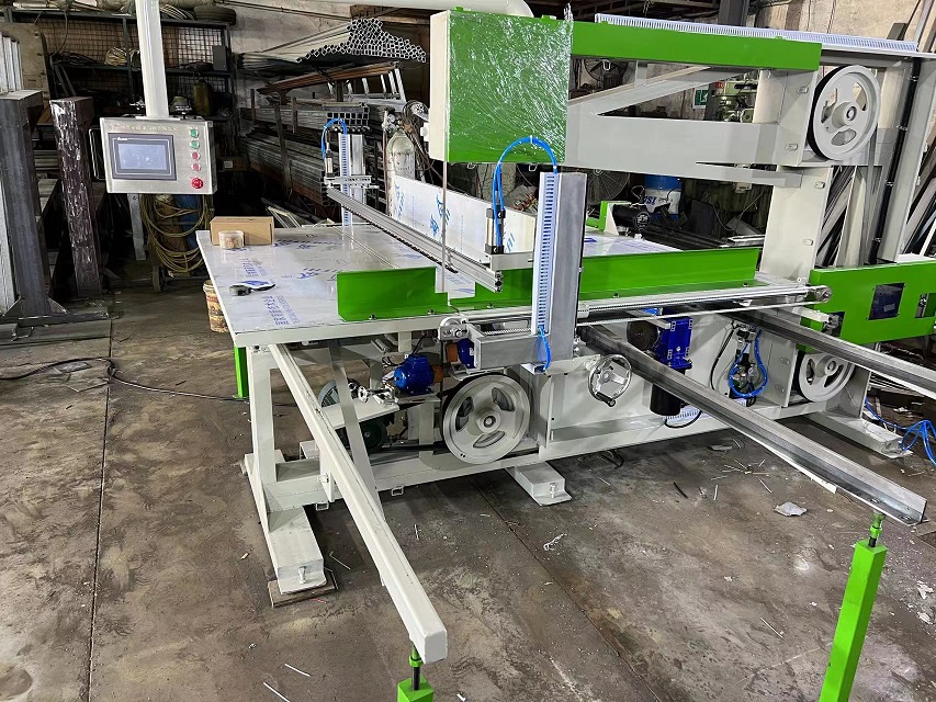 深圳東莞蜂窩紙板直切機新型EVA立切機新型直切機 全自動裁切機 切紙機立切機珍珠棉立切機導電泡棉鋸骨機鋸臺廠家