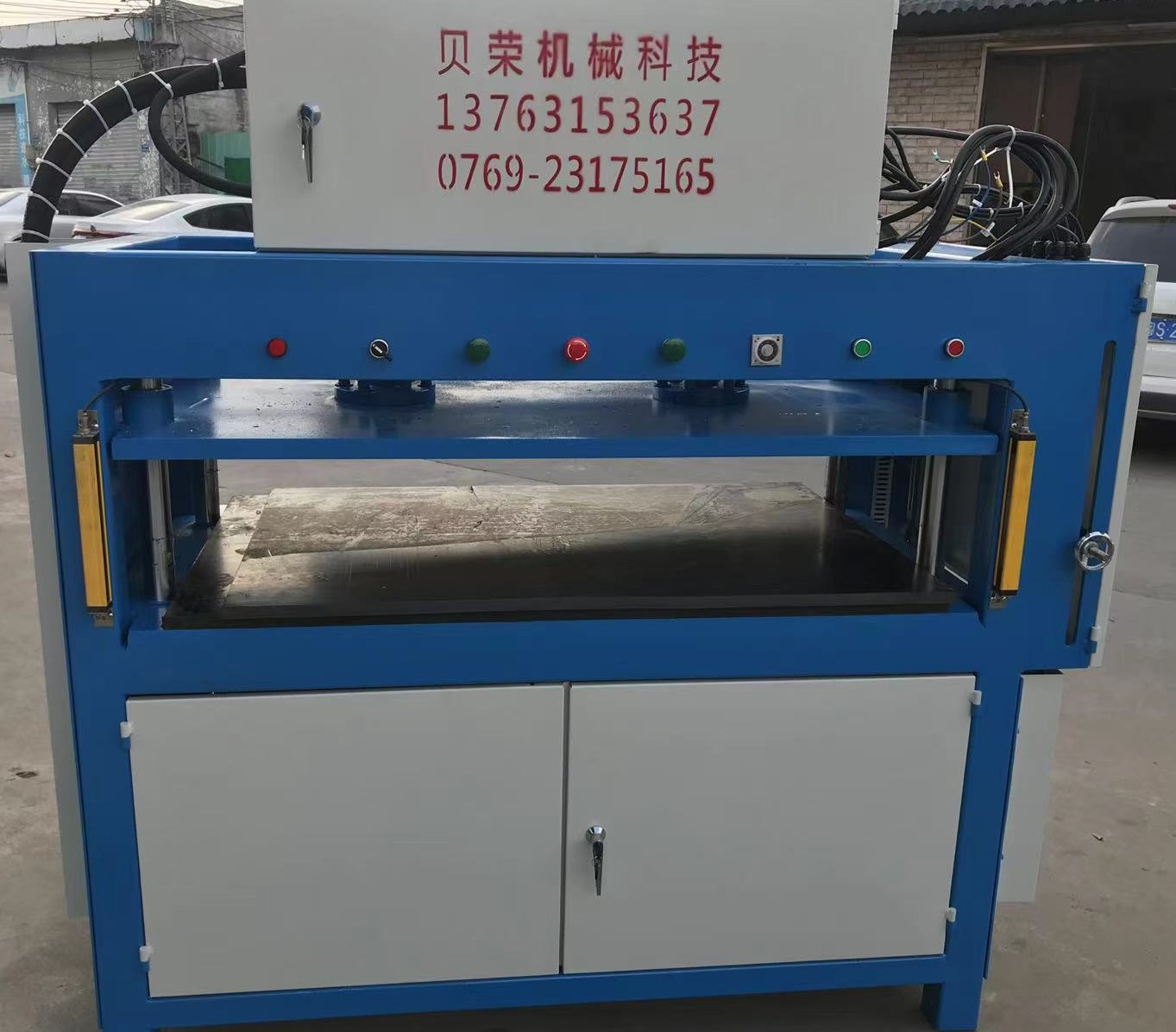 深圳東莞蜂窩紙板直切機新型EVA立切機新型直切機 全自動裁切機 切紙機立切機珍珠棉立切機導電泡棉鋸骨機鋸臺廠家