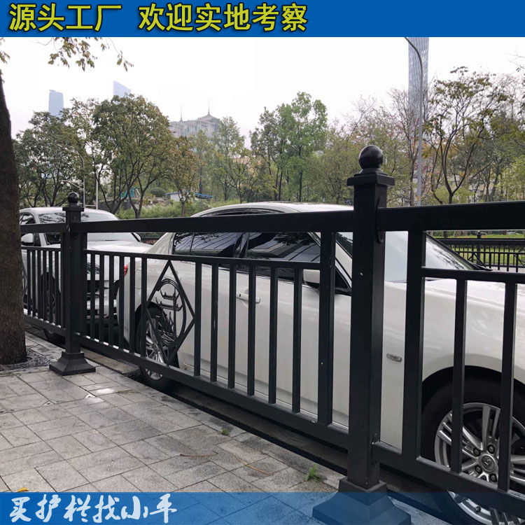 廣州護(hù)欄廠 黑色市政護(hù)欄 公路中央隔離欄定做