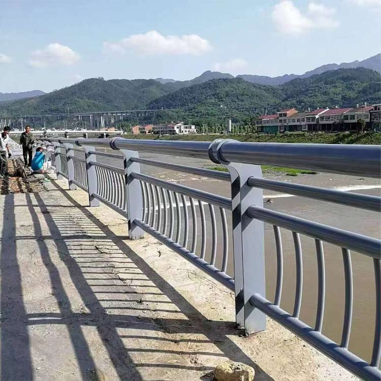 廠區護欄網規格 圍墻圍欄加工 江門公路隔離柵