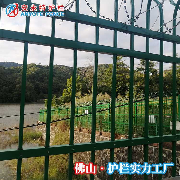 中山水庫(kù)雙彎頭鋅鋼圍欄 防攀爬欄網(wǎng)鐵柵欄原始圖片3