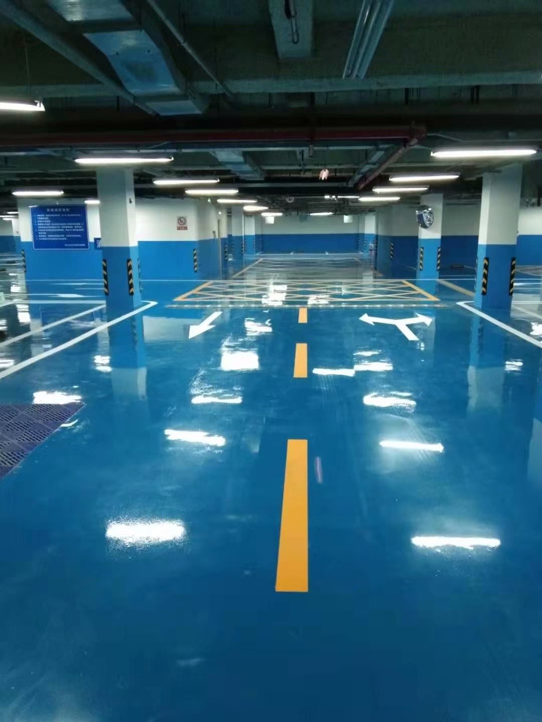 天津和平區(qū)地坪固化劑施工 工業(yè)廠房防靜電地坪耐磨防水防滲透