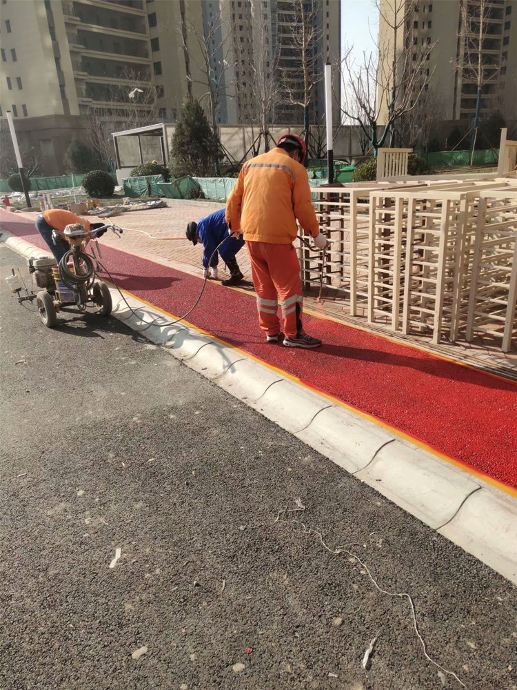 天津東麗區(qū)黑瀝青路面改色 小區(qū)步道彩色防滑路面 施工簡便