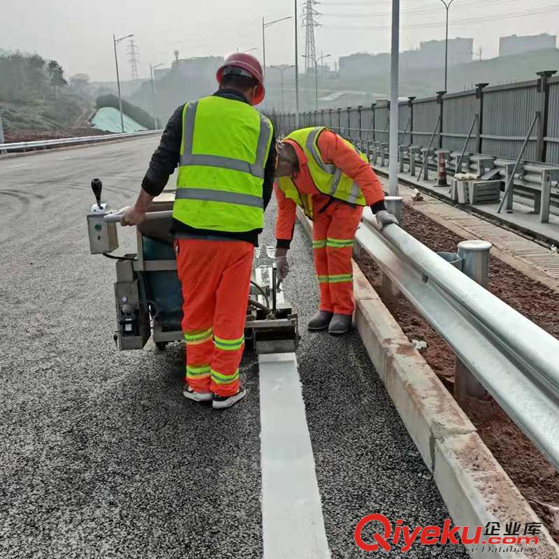 廠房馬路熱熔標(biāo)線 重慶涪陵公路劃反光線施工公司原始圖片2
