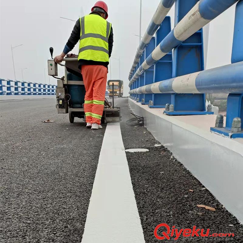 北碚工廠內部道路劃線 重慶熱熔反光劃線公司 持久耐磨原始圖片2