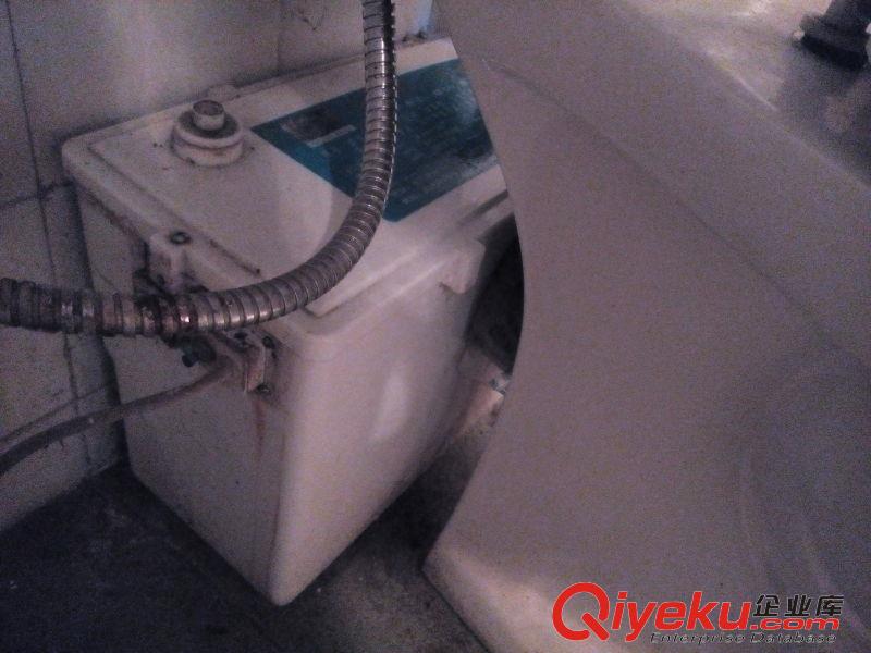長寧區(qū)維修電馬桶/上海電泵馬桶維修/地下室污水提升泵更換維修