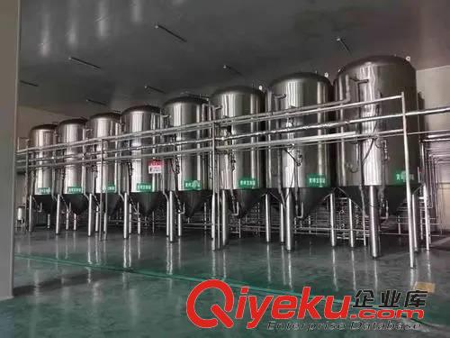 三鍋三器精釀啤酒糖化設(shè)備日產(chǎn)3000升啤酒設(shè)備原始圖片2