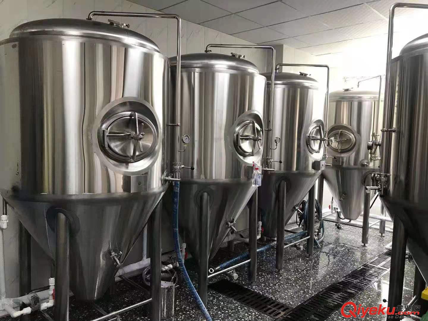 全套啤酒設(shè)備有哪些 酒吧3噸啤酒設(shè)備原始圖片3