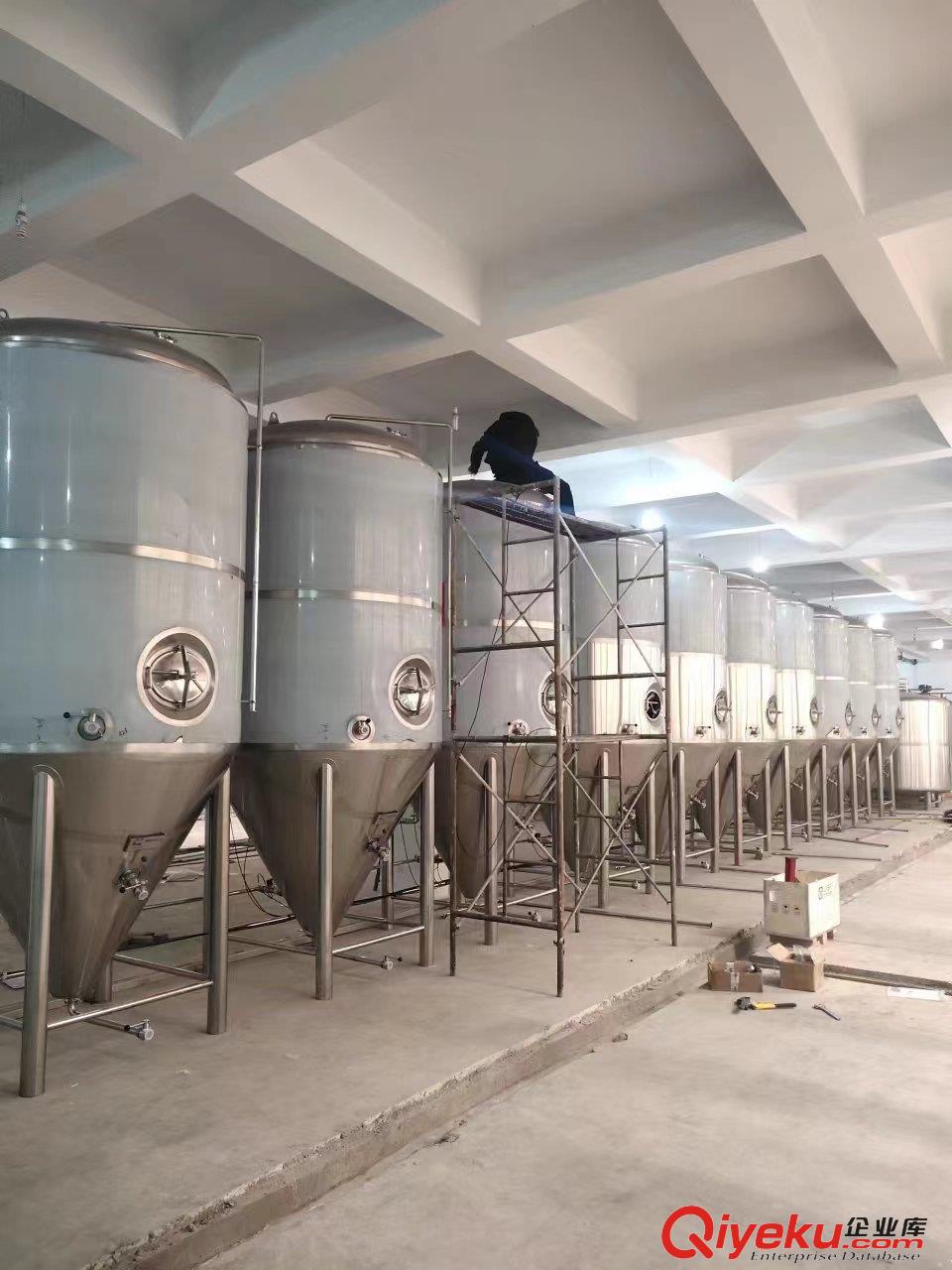 30噸大型自動(dòng)化啤酒設(shè)備 啤酒廠精釀啤酒設(shè)備