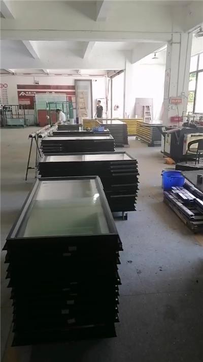 伟鑫门窗生产制造视频2