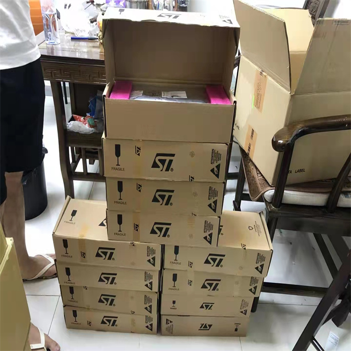 回收DALLAS傳感器芯片 回收個(gè)人尾料芯片