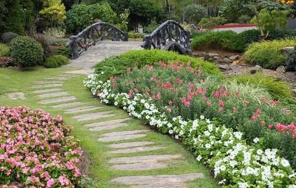 西安園林景觀施工，藍(lán)田園林綠化施工，園林道路施工