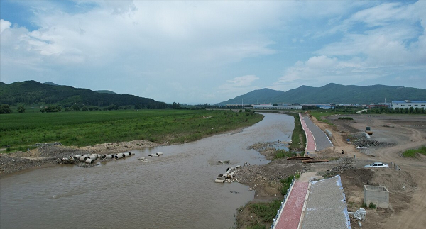陜西西安河道護(hù)坡工程，混凝土護(hù)坡，石籠網(wǎng)護(hù)坡工程施工原始圖片3