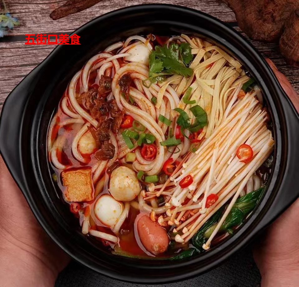 南陽(yáng)學(xué)習(xí)砂鍋刀削面米線做法 南陽(yáng)教砂鍋土豆粉技術(shù) 南陽(yáng)培訓(xùn)砂鍋系列免費(fèi)學(xué)習(xí)