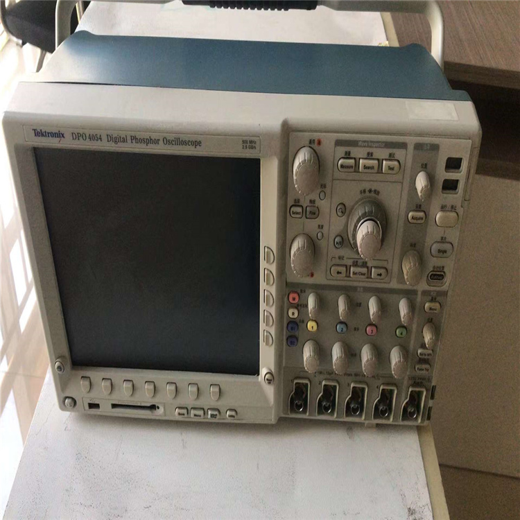 供應羅德與施瓦茨 SM300射頻信號發生器原始圖片2