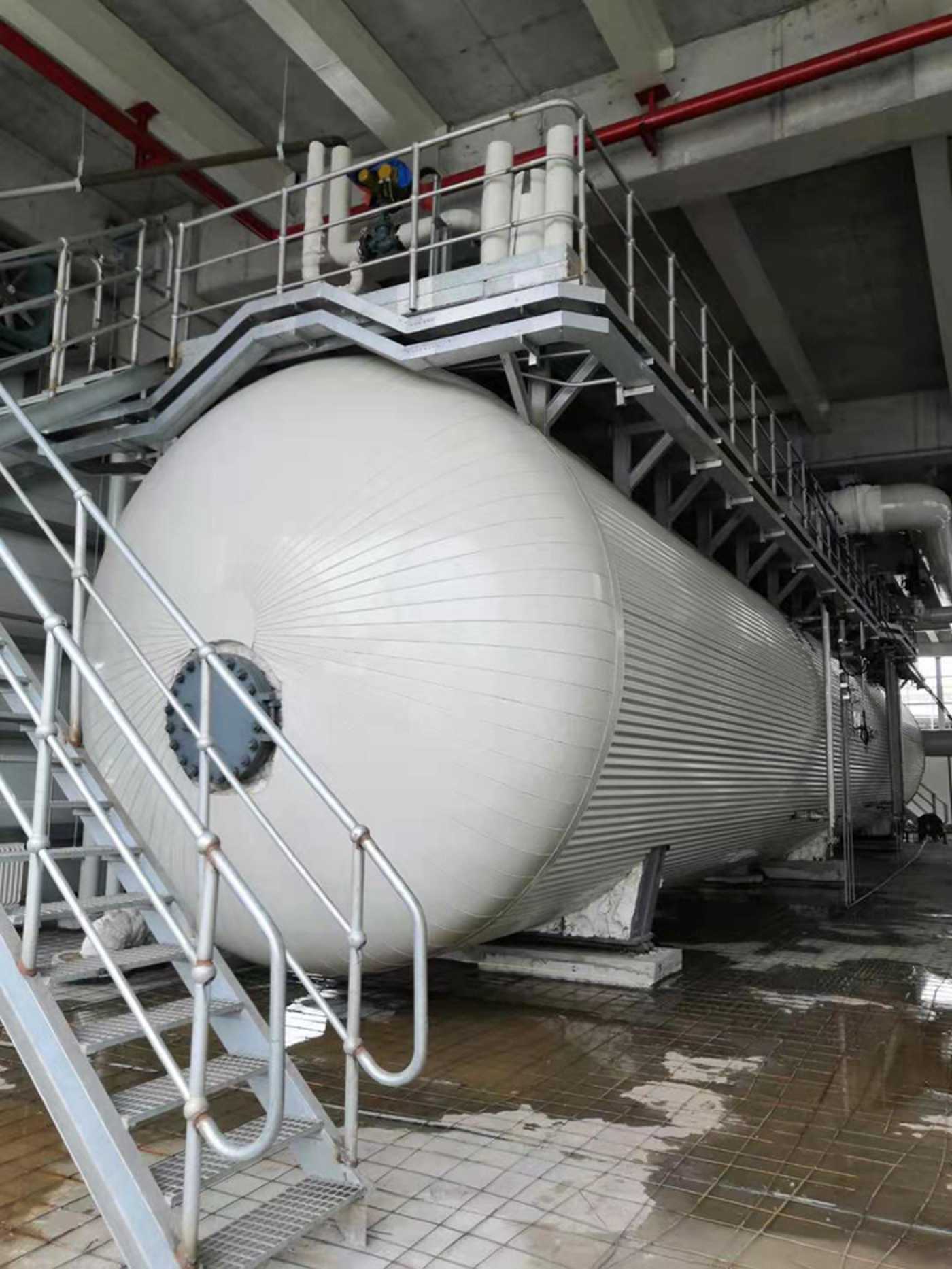 南京罐體保溫施工隊乙醇儲罐聚氨酯噴涂保溫工程