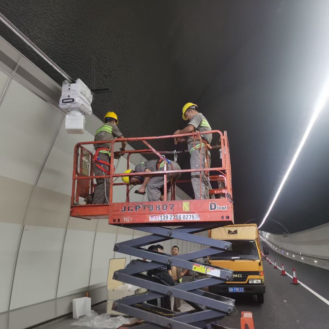交通隧道巡檢機器人