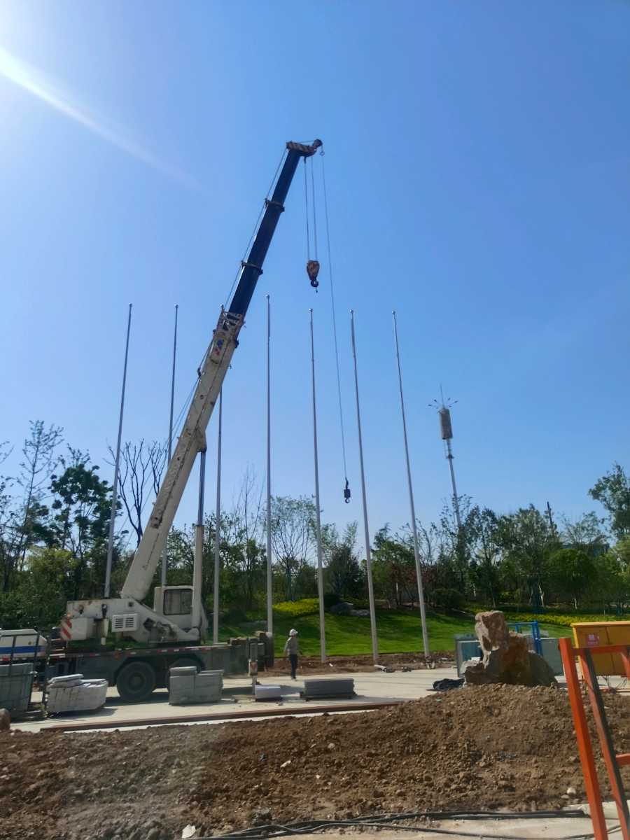 十堰市幼兒園旗桿企事業(yè)單位旗桿十堰手搖旗桿電動(dòng)升降旗桿