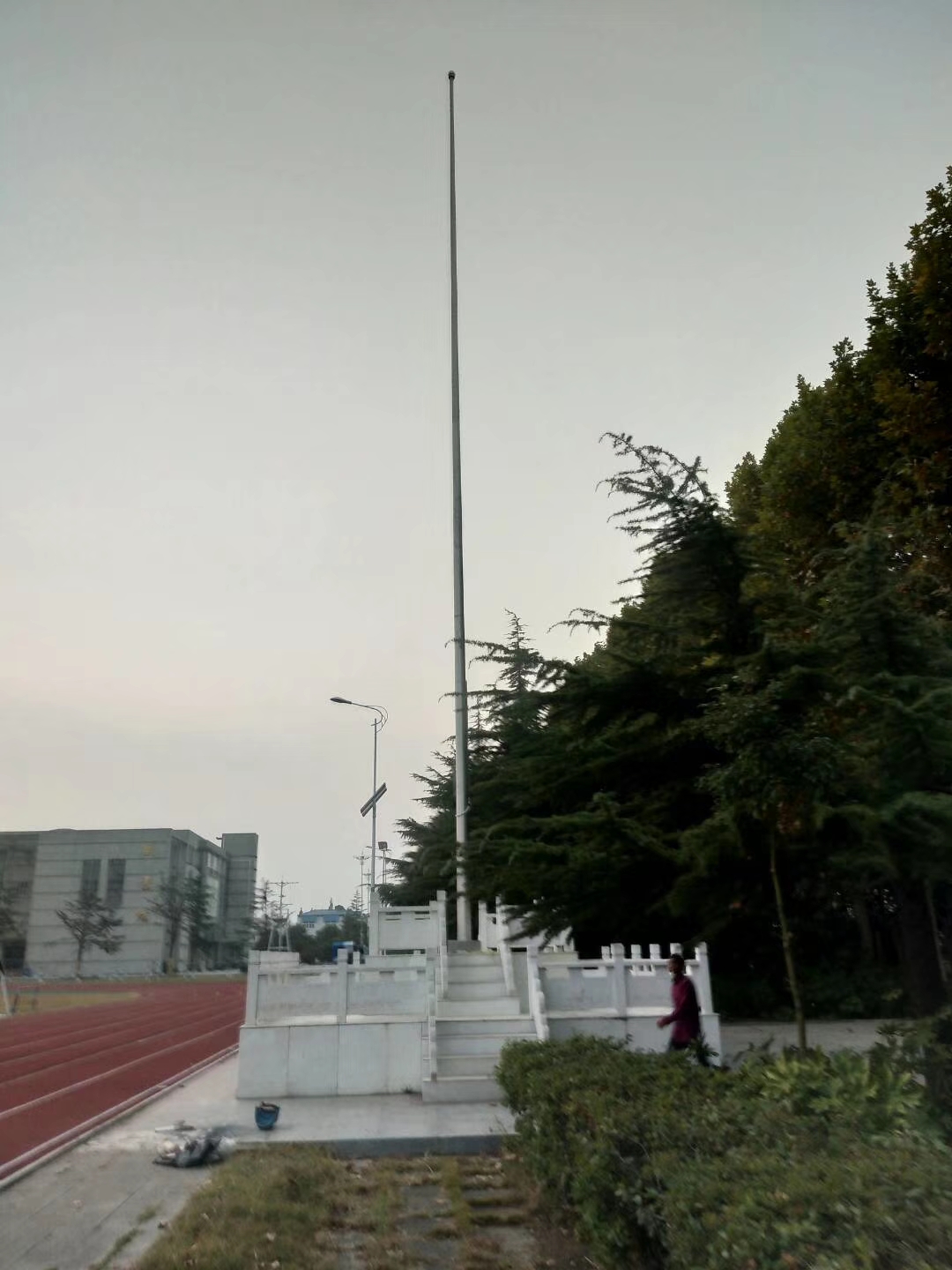 山西手搖升降旗桿電動升降旗桿忻州內置式錐形旗桿