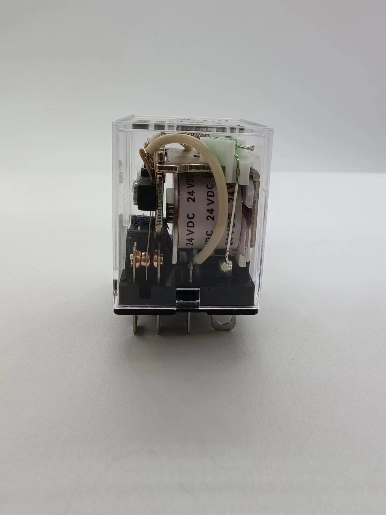 大三組中間繼電器10A電磁開關(guān)HH63P