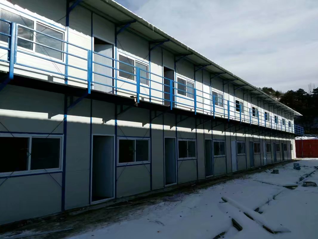 滄州市彩鋼集成房屋加工 南皮縣多層打包箱房 防潮隔熱原始圖片3