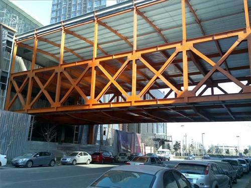長治市大浪鋼結(jié)構(gòu)工程承接 襄垣縣鋼結(jié)構(gòu)倉庫車棚搭建 抵御強震原始圖片2