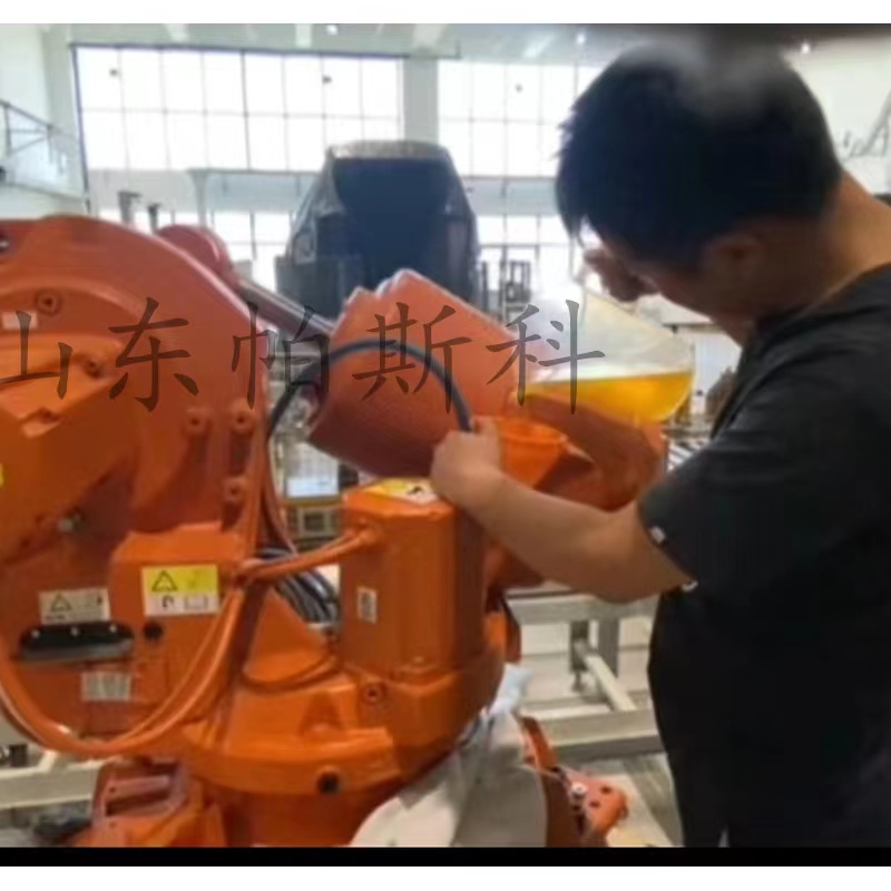 ABB碼垛機器人保養換油流程 山東帕斯科