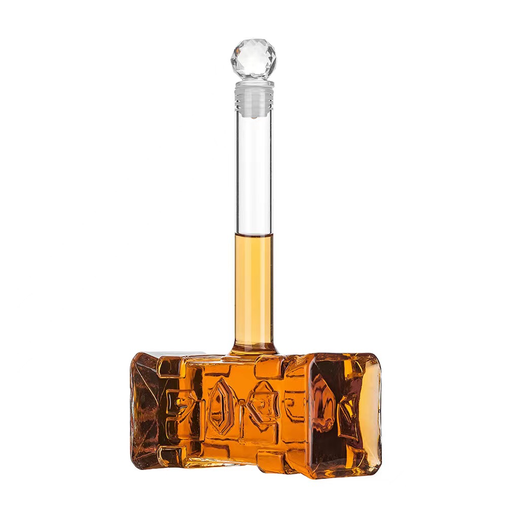 河間華企生產(chǎn)錘子造型酒瓶吹制玻璃工藝酒瓶1000ml原始圖片3