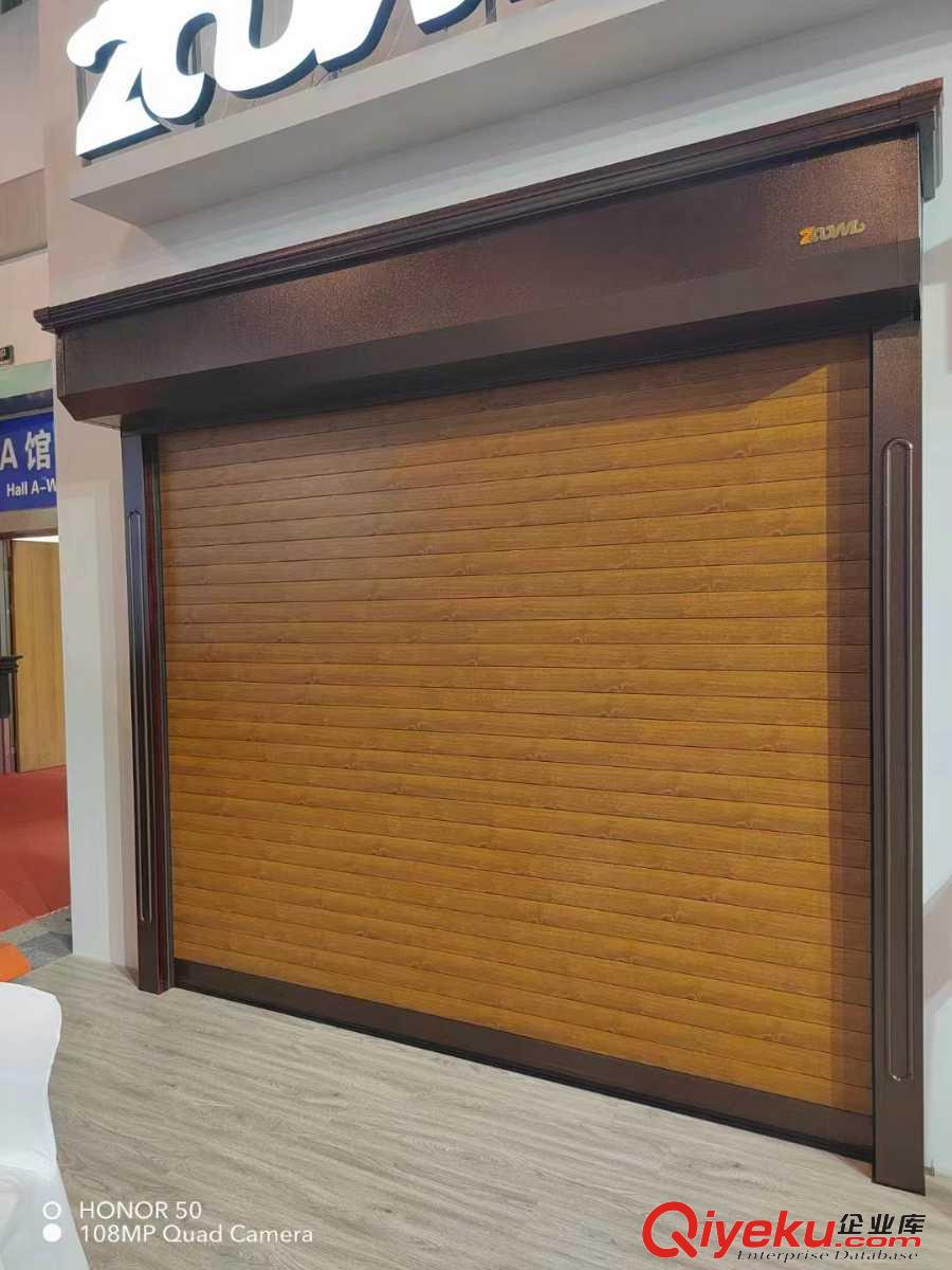 鋁合金車庫門，精選鋁合金板材，板材厚，使用壽命長，星鴻門業直銷