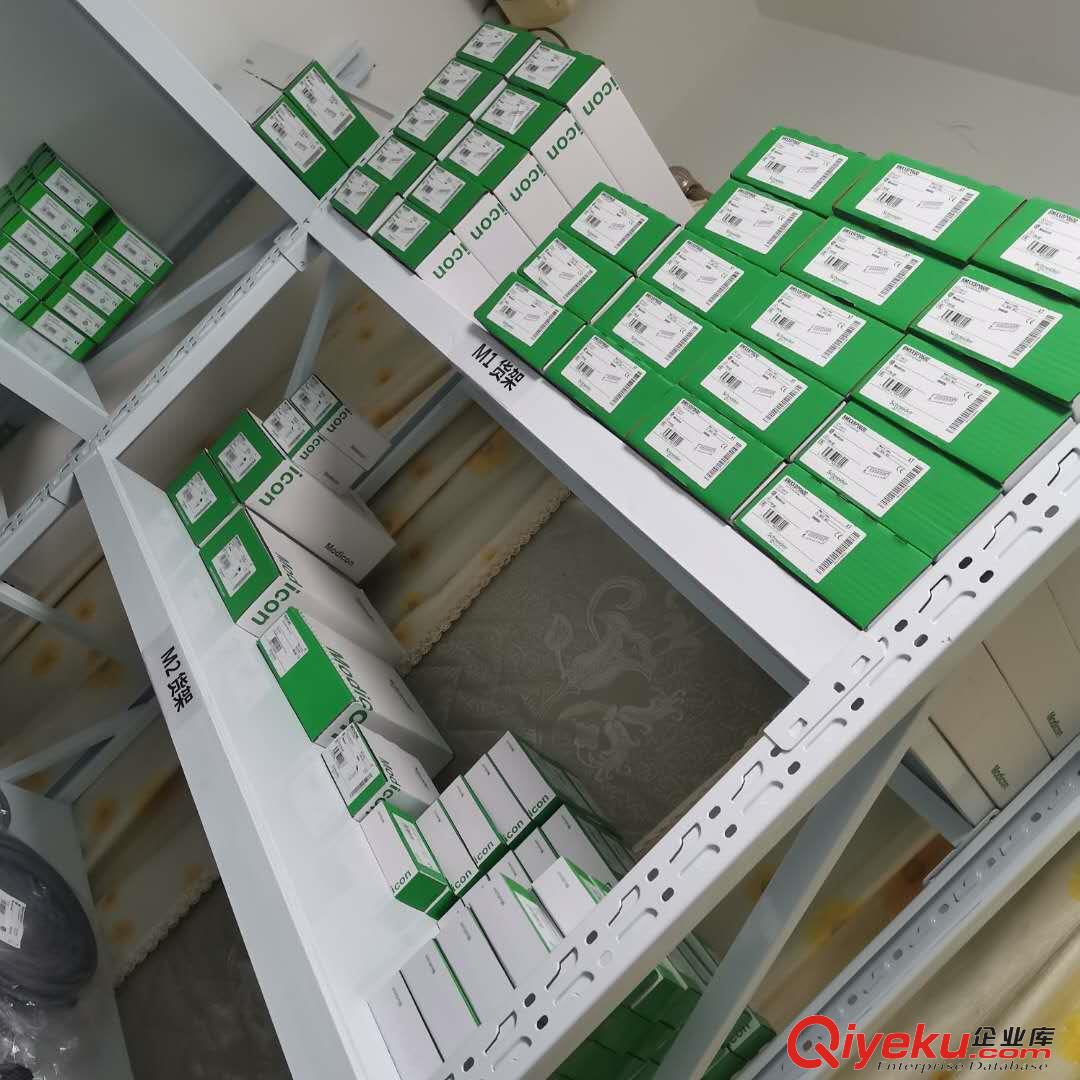 BMENOS0300	通訊模塊，Modbus TCP和EtherNet/IP，10/100M，3個(gè)RJ45 Ethernet 口， 以太網(wǎng)網(wǎng)關(guān)模塊，支持DIO和RIO子環(huán)，僅支持以太網(wǎng)背板