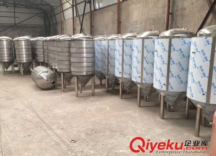 長春年產5000噸精釀啤酒廠釀酒設備原始圖片2