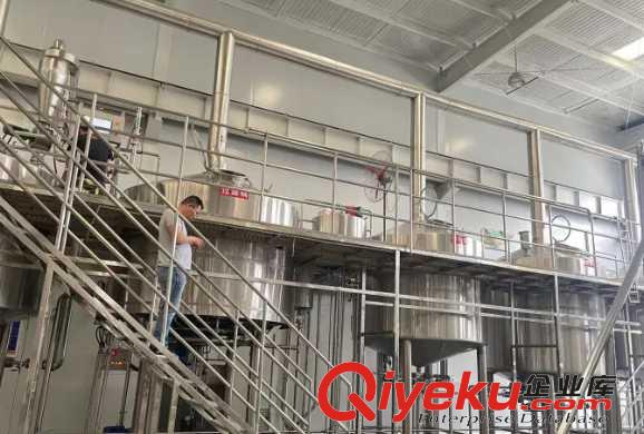 精釀啤酒加工設備供應生產(chǎn)4000升啤酒的全套設備