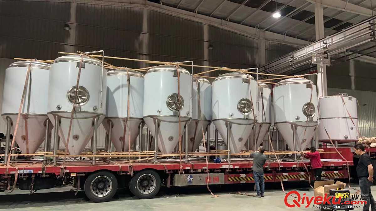 西安咸陽大型啤酒設備生產線3000升啤酒發酵罐設備