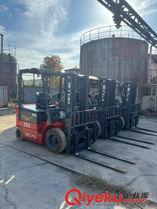合力2噸電動(dòng)叉車 升高3米左右側(cè)移續(xù)航6小時(shí)