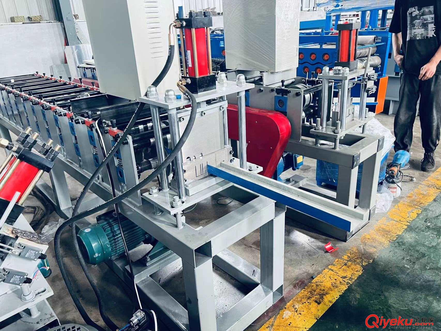彩板滴水檐機器 復合板包邊機 彩鋼板正峰設備 金碩水槽設備廠家