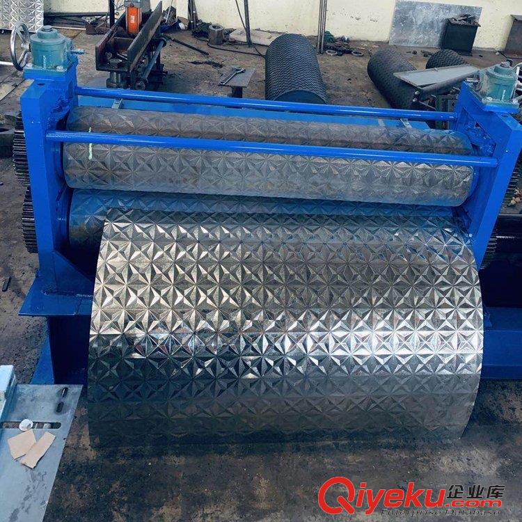 供應(yīng) 彩鋼防滑板輥花機 全自動防滑壓瓦設(shè)備 金碩 金屬板滾花機