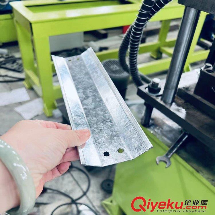 供應 金碩機械 鍍鋅百葉窗機器 快速百葉窗設備 75型葉片機