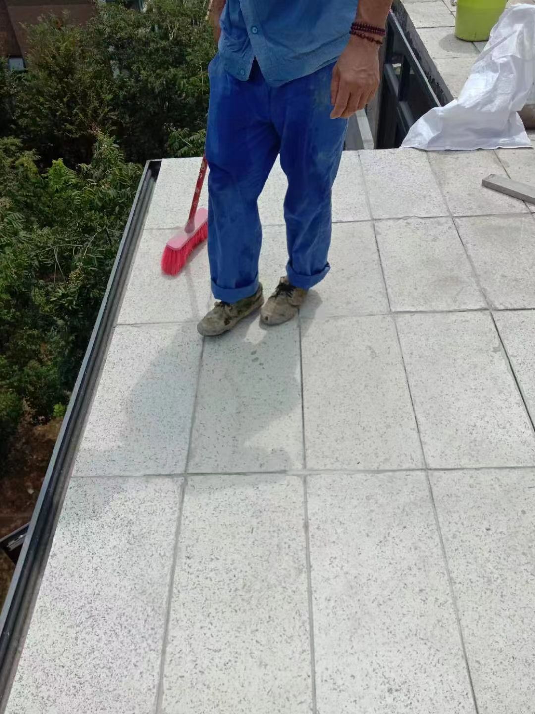 深圳屋面防水隔熱板安裝方法 屋面防水隔熱板施工方案